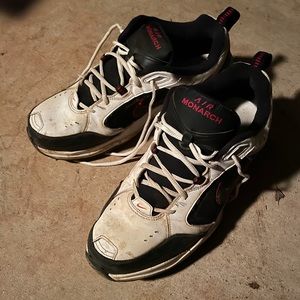 Air Monarch/ Dad 2000